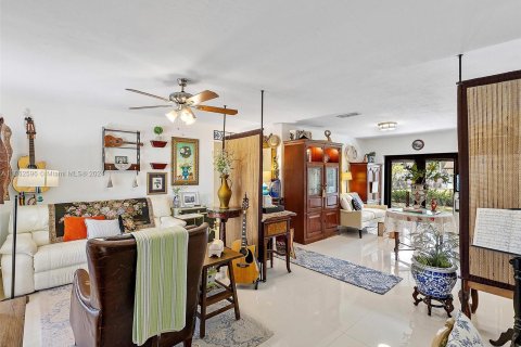 Villa ou maison à vendre à Cutler Bay, Floride: 3 chambres, 144.28 m2 № 1098343 - photo 7