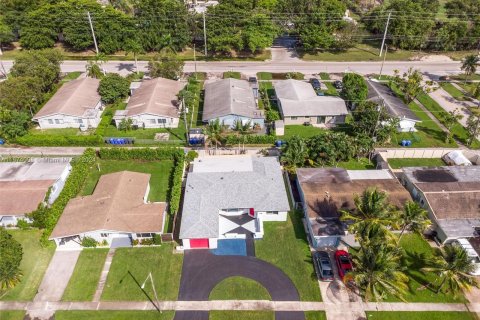 Casa en venta en Hollywood, Florida, 2 dormitorios, 163.42 m2 № 1403047 - foto 27