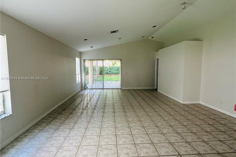 Villa ou maison à vendre à Weston, Floride: 3 chambres, 131.92 m2 № 1227215 - photo 10