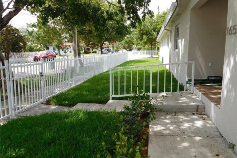 Immobilier commercial à vendre à Miami, Floride: 241.55 m2 № 1329091 - photo 17