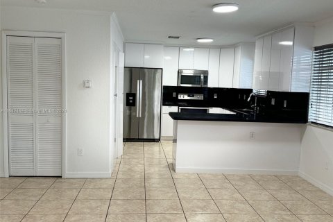 Immobilier commercial à vendre à Miami, Floride: 241.55 m2 № 1329091 - photo 27