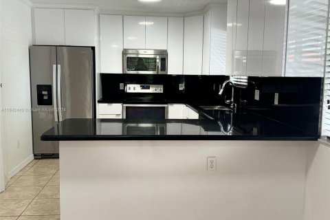 Immobilier commercial à vendre à Miami, Floride: 241.55 m2 № 1329091 - photo 20