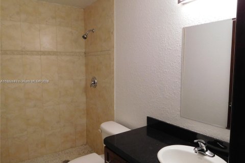 Immobilier commercial à vendre à Miami, Floride: 241.55 m2 № 1329091 - photo 9