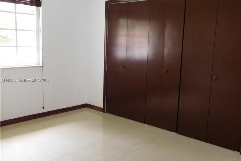 Immobilier commercial à vendre à Miami, Floride: 241.55 m2 № 1329091 - photo 12