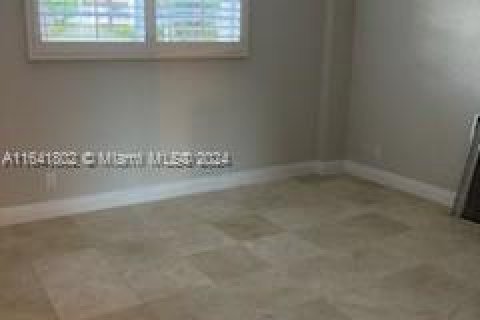 Condominio en venta en Coral Gables, Florida, 1 dormitorio, 84.54 m2 № 1329294 - foto 1