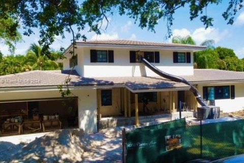 Casa en venta en Coral Gables, Florida, 6 dormitorios, 341.88 m2 № 1102650 - foto 1