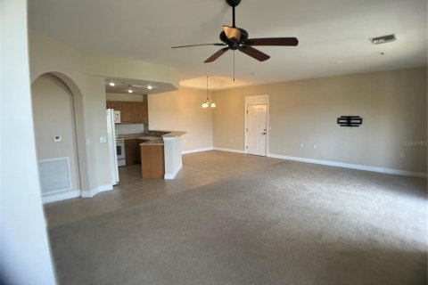 Condo in Cape Coral, Florida, 2 bedrooms  № 1326870 - photo 9