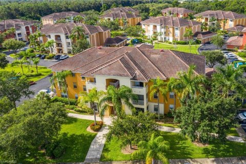 Condo in Cape Coral, Florida, 2 bedrooms  № 1326870 - photo 4