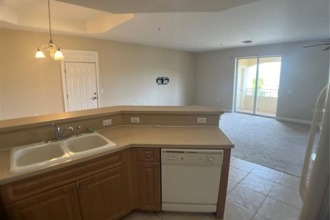 Copropriété à vendre à Cape Coral, Floride: 2 chambres, 117.99 m2 № 1326870 - photo 12