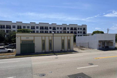 Commercial property in West Palm Beach, Florida № 1209163 - photo 4