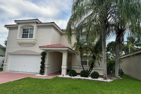 House in Weston, Florida 4 bedrooms, 238.02 sq.m. № 1294786 - photo 1