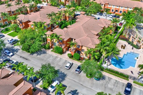 Condominio en venta en Miramar, Florida, 3 dormitorios, 115.57 m2 № 1329951 - foto 2