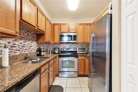 Condo in Miramar, Florida, 3 bedrooms  № 1329951 - photo 15