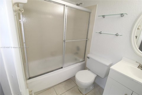 Copropriété à vendre à Coral Springs, Floride: 2 chambres, 74.32 m2 № 947671 - photo 15