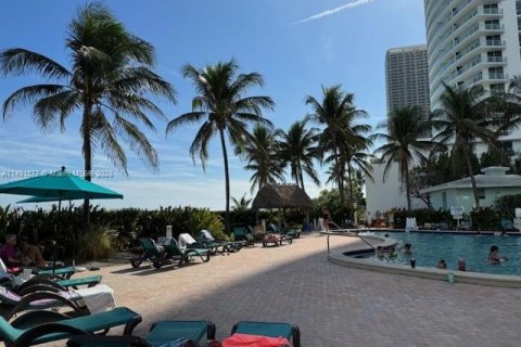 Condominio en venta en Hollywood, Florida, 2 dormitorios, 109.25 m2 № 875887 - foto 29