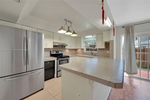 Touwnhouse à vendre à Cooper City, Floride: 3 chambres, 183.48 m2 № 1348191 - photo 6