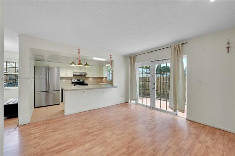 Touwnhouse à vendre à Cooper City, Floride: 3 chambres, 183.48 m2 № 1348191 - photo 4