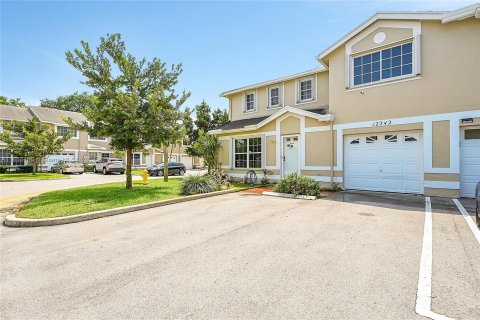 Touwnhouse à vendre à Cooper City, Floride: 3 chambres, 183.48 m2 № 1348191 - photo 1