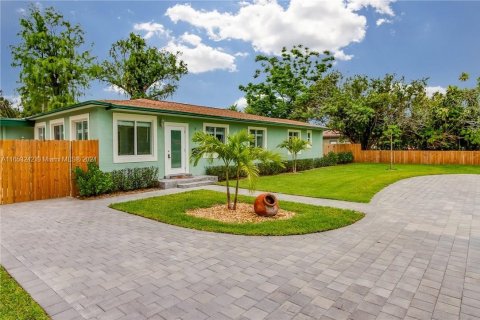 Casa en venta en Plantation, Florida, 4 dormitorios, 239.13 m2 № 1348260 - foto 3