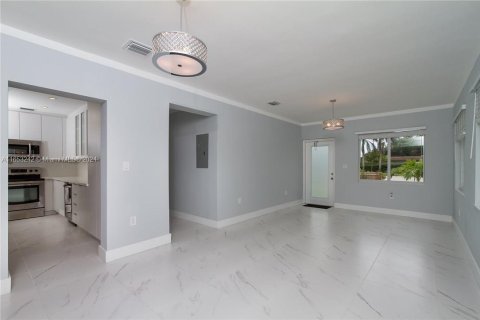 Villa ou maison à vendre à Plantation, Floride: 4 chambres, 239.13 m2 № 1348260 - photo 11