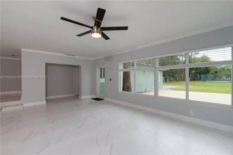 Villa ou maison à vendre à Plantation, Floride: 4 chambres, 239.13 m2 № 1348260 - photo 13