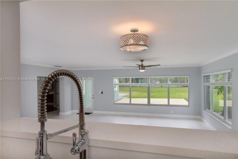 Casa en venta en Plantation, Florida, 4 dormitorios, 239.13 m2 № 1348260 - foto 19