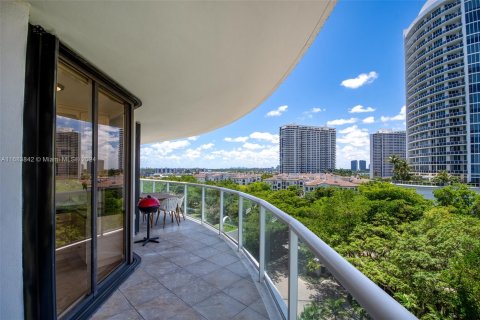 Condo in Aventura, Florida, 2 bedrooms  № 1418777 - photo 21