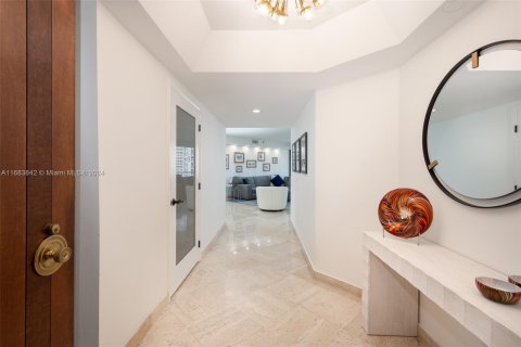 Condo in Aventura, Florida, 2 bedrooms  № 1418777 - photo 19