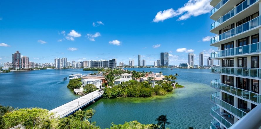 Condo in Aventura, Florida, 2 bedrooms  № 1418777