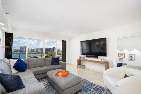 Condo in Aventura, Florida, 2 bedrooms  № 1418777 - photo 3