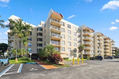 Condominio en venta en Miami, Florida, 1 dormitorio, 78.04 m2 № 1418781 - foto 18