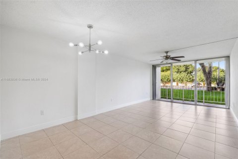 Condominio en venta en Miami, Florida, 1 dormitorio, 78.04 m2 № 1418781 - foto 2