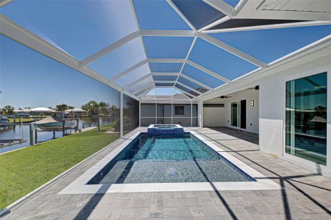 Villa ou maison à vendre à Port Charlotte, Floride: 4 chambres, 195.47 m2 № 1123756 - photo 25