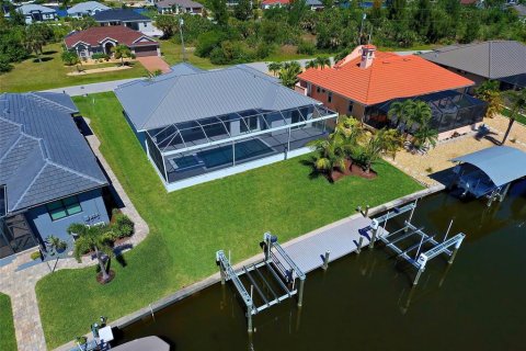 Casa en venta en Port Charlotte, Florida, 4 dormitorios, 195.47 m2 № 1123756 - foto 9