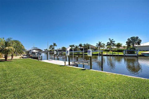 Villa ou maison à vendre à Port Charlotte, Floride: 4 chambres, 195.47 m2 № 1123756 - photo 27