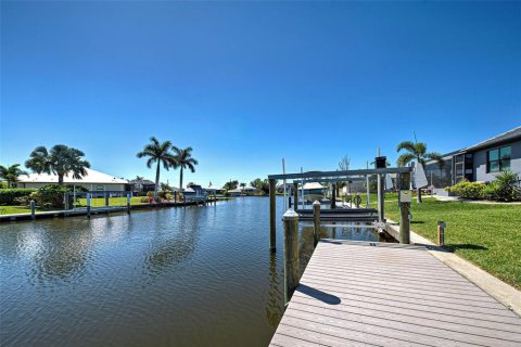 Villa ou maison à vendre à Port Charlotte, Floride: 4 chambres, 195.47 m2 № 1123756 - photo 30