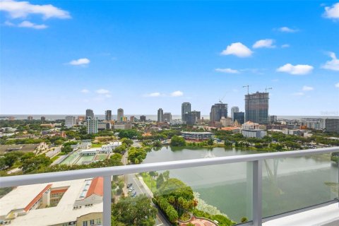 Condominio en venta en Saint Petersburg, Florida, 2 dormitorios, 213.4 m2 № 1403547 - foto 25