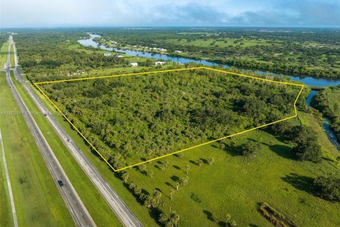 Commercial property in LaBelle, Florida № 1231899 - photo 2