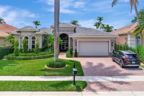 Villa ou maison à vendre à Palm Beach Gardens, Floride: 4 chambres, 348.01 m2 № 1171841 - photo 1