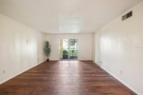 Copropriété à vendre à Tampa, Floride: 2 chambres, 105.72 m2 № 1390518 - photo 4