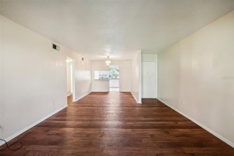 Condo in Tampa, Florida, 2 bedrooms  № 1390518 - photo 6