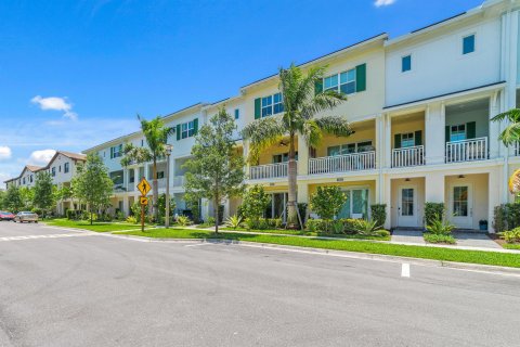 Touwnhouse à vendre à Palm Beach Gardens, Floride: 3 chambres, 209.22 m2 № 1207323 - photo 2