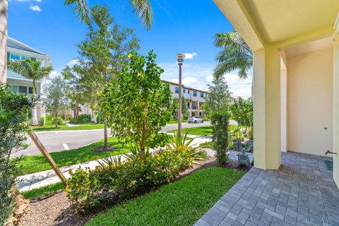 Adosado en venta en Palm Beach Gardens, Florida, 3 dormitorios, 209.22 m2 № 1207323 - foto 5