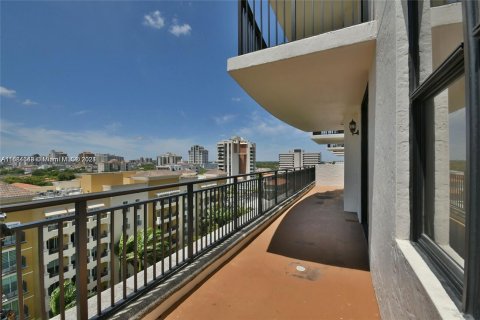 Condominio en venta en Coral Gables, Florida, 3 dormitorios, 123.47 m2 № 1412412 - foto 19