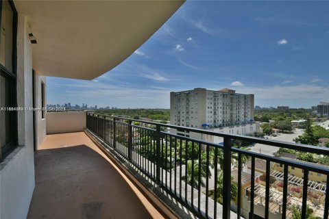 Condominio en venta en Coral Gables, Florida, 3 dormitorios, 123.47 m2 № 1412412 - foto 17