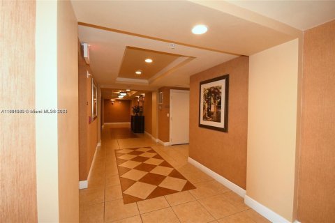 Condominio en venta en Coral Gables, Florida, 3 dormitorios, 123.47 m2 № 1412412 - foto 6