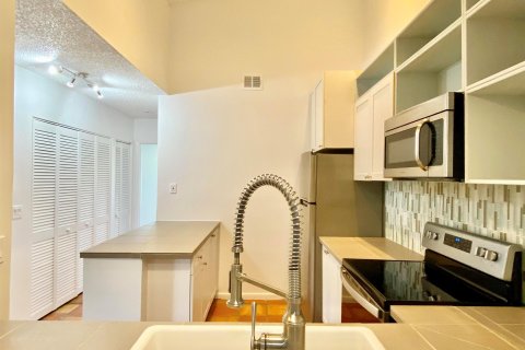 Condo in Jupiter, Florida, 2 bedrooms  № 1222538 - photo 17