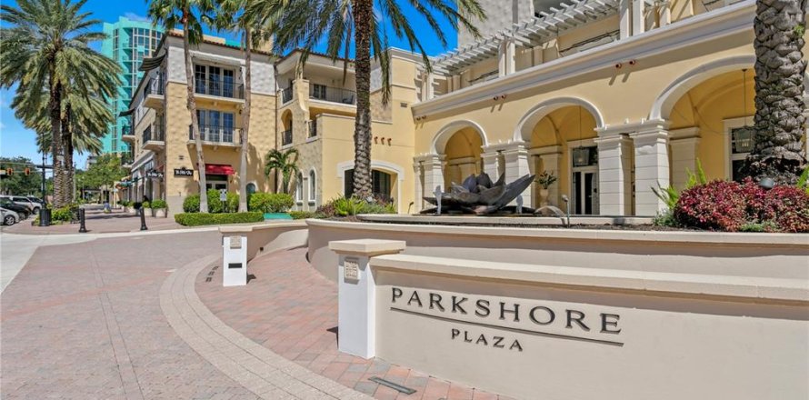 Condo à Saint Petersburg, Floride, 2 chambres  № 1342015