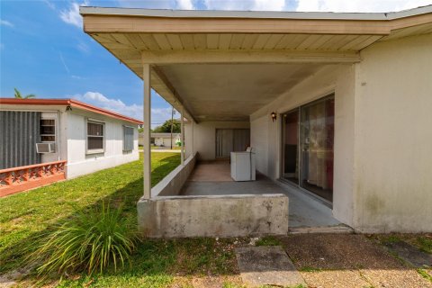 Villa ou maison à vendre à Sunrise, Floride: 2 chambres, 111.2 m2 № 1180310 - photo 6