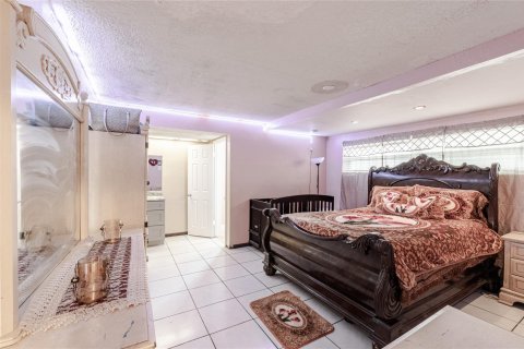 Villa ou maison à vendre à Sunrise, Floride: 2 chambres, 111.2 m2 № 1180310 - photo 1